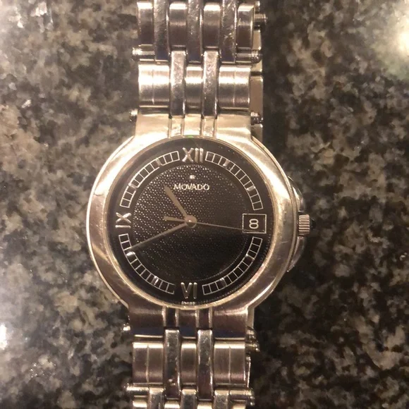 Men's Movado watch almost new brand new battery vintage
